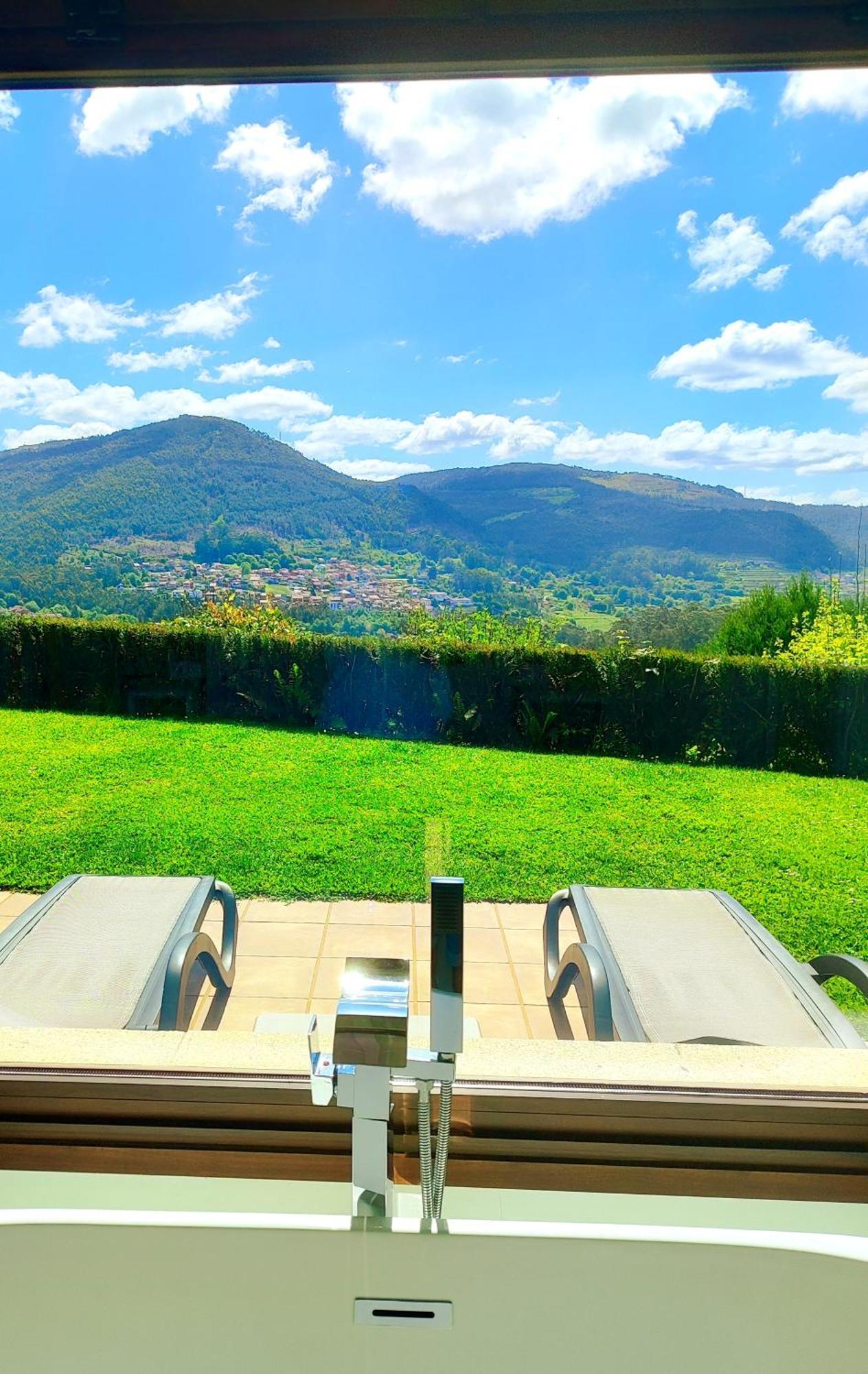 Casa Nueva En Vigo Rural Mos Con Jacuzzi Y Chimenea Para Escapada Romantica Pontevedra Exterior photo